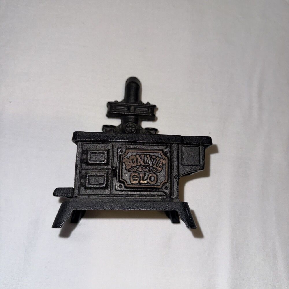 Vintage JW Bonnie Glo Miniature Cast Iron Oven Stove, Toy / Salesman Sample, 5”